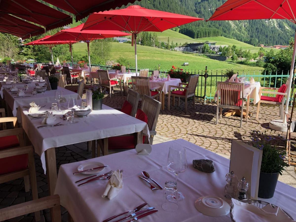 Hotel Hohenfels Танхайм Екстериор снимка