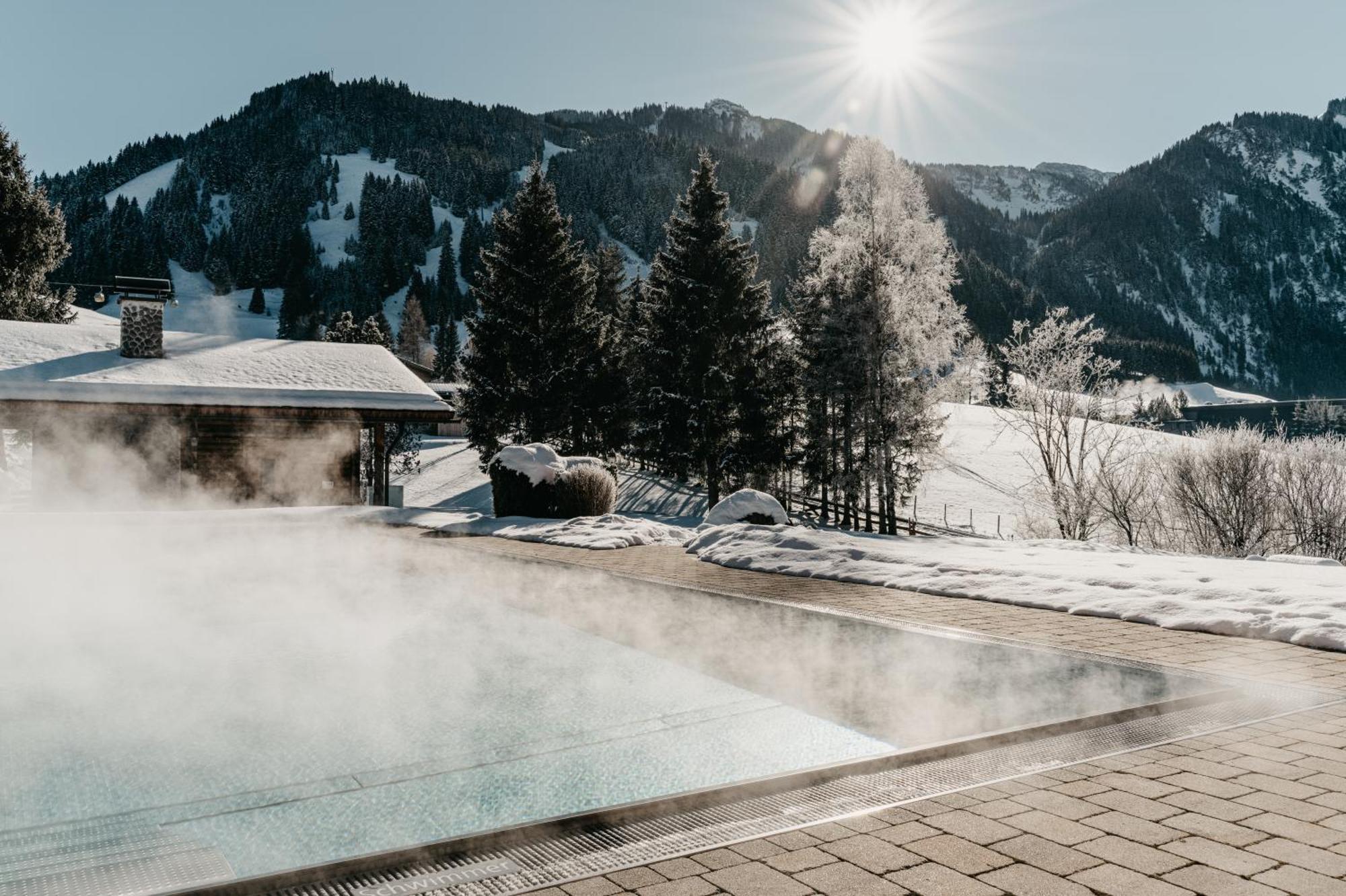 Hotel Hohenfels Танхайм Екстериор снимка