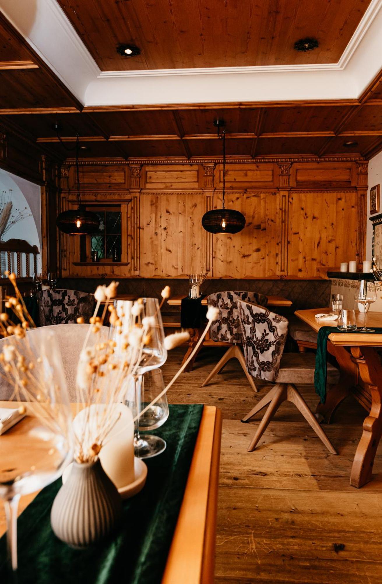 Hotel Hohenfels Танхайм Екстериор снимка