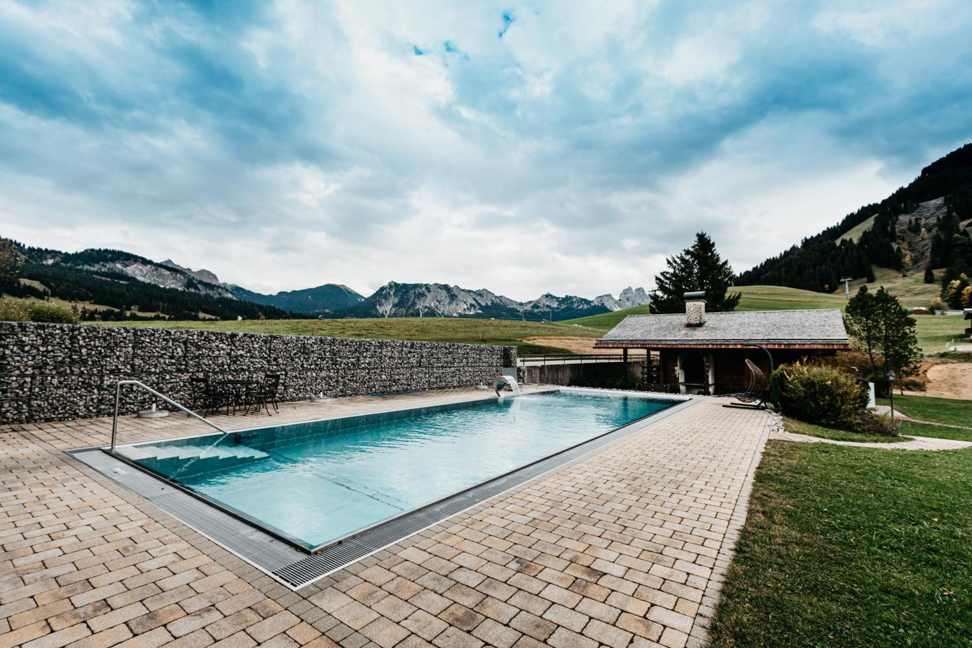 Hotel Hohenfels Танхайм Екстериор снимка