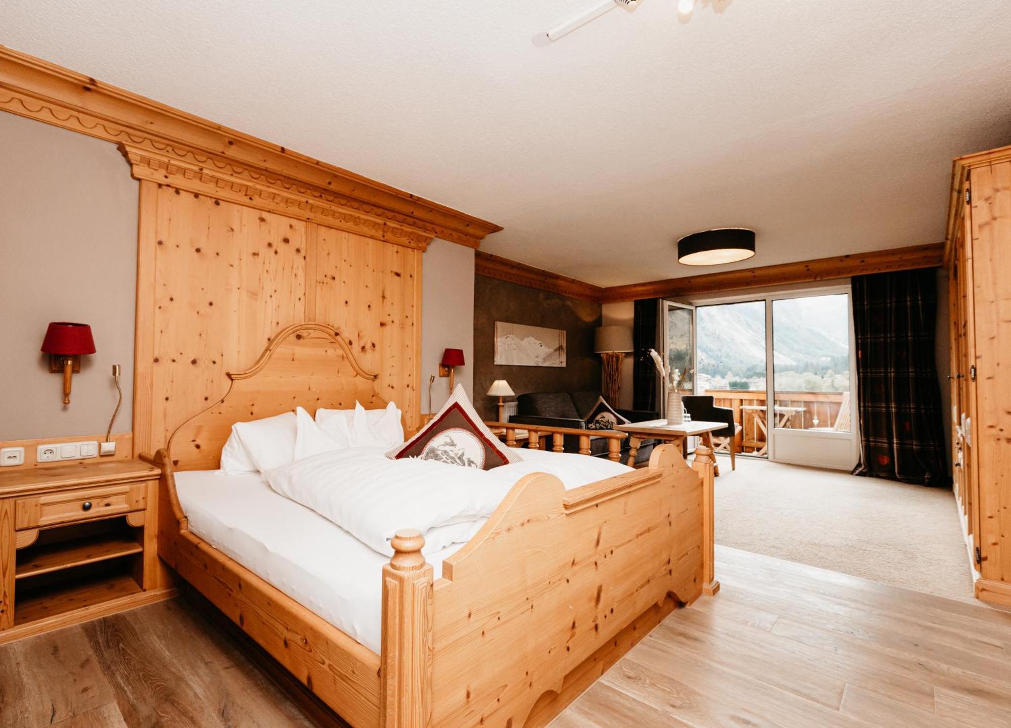Hotel Hohenfels Танхайм Екстериор снимка