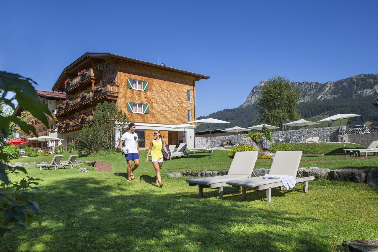 Hotel Hohenfels Танхайм Екстериор снимка